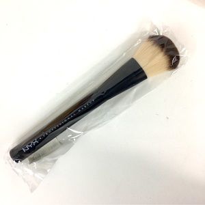 New NYX Pro Brush 02 powder brush